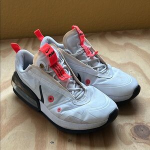 Nike White and Red Sneakers